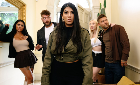 Призраки (эпизод 1) - Секс втроем на бильярдном столе в заброшенном доме