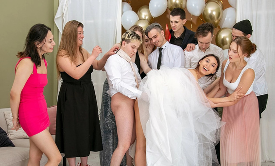 Русская невеста Эшли Рэббит трахается с женихом на глазах у всех гостей